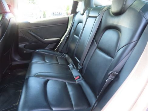 Used 2020 Tesla Model 3 Standard Range Plus RWD image 22