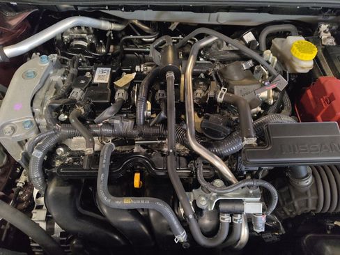 Used 2025 Nissan Sentra SV FWD image 30