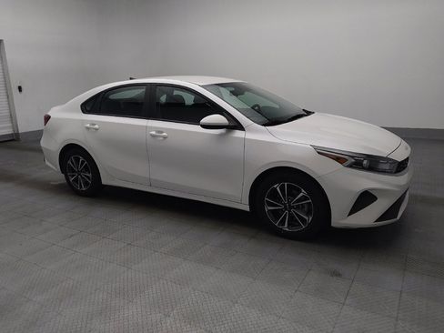 Used 2024 Kia Forte LXS FWD image 11