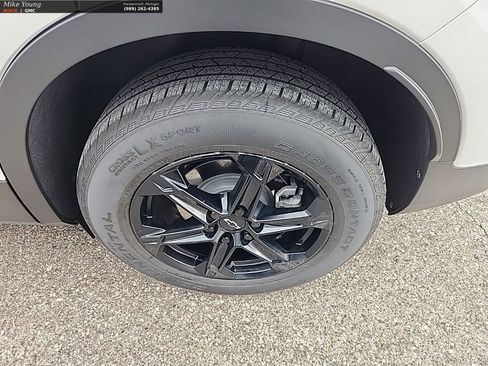 Used 2023 Chevrolet Blazer LT w/ Convenience Package image 33