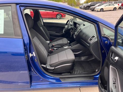 Used 2018 Kia Forte S FWD image 11