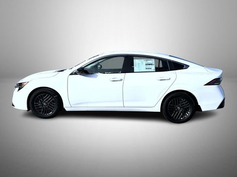 New 2026 Nissan Sentra SV w/ SV Convenience Package FWD image 8