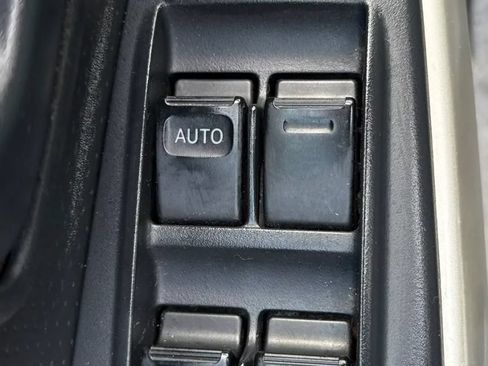 Used 2006 Scion xA FWD image 19