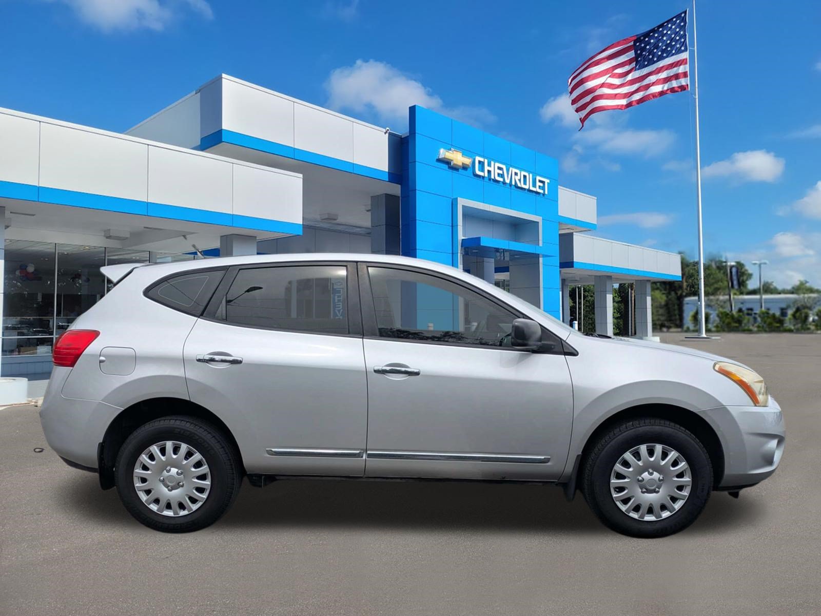 Used 2013 Nissan Rogue S FWD image 2