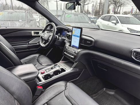 Used 2020 Ford Explorer ST w/ ST High-Performance Pack image 17