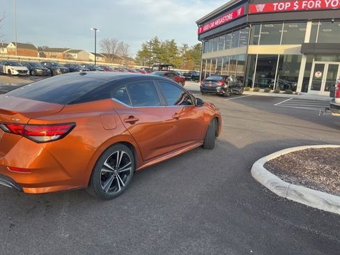 Used 2022 Nissan Sentra SR w/ Electronics Package image 2
