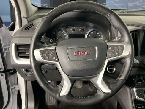 Used 2024 GMC Terrain SLT FWD image 31