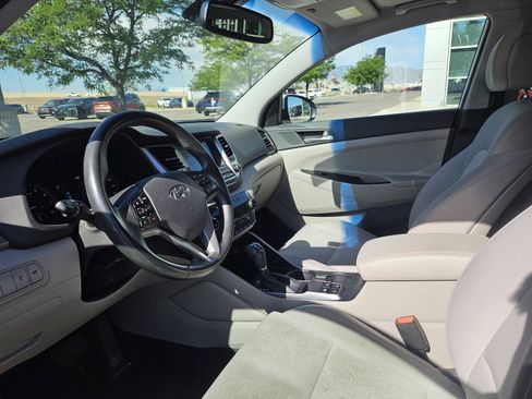 Used 2018 Hyundai Tucson Value AWD/4WD image 10