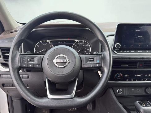 Used 2023 Nissan Rogue SV FWD image 19