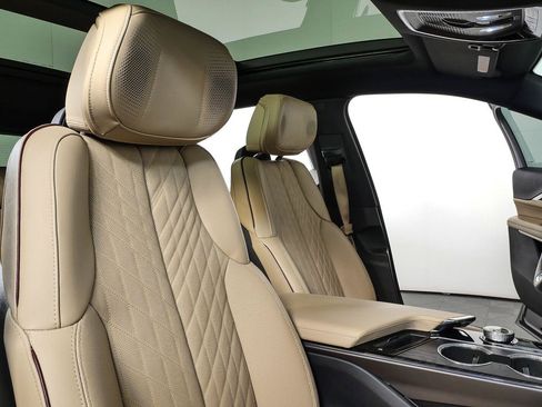 Used 2024 Cadillac Lyriq Luxury w/ Nappa Leather Package AWD/4WD image 20
