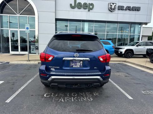 Used 2018 Nissan Pathfinder SL w/ SL Premium Package FWD image 7