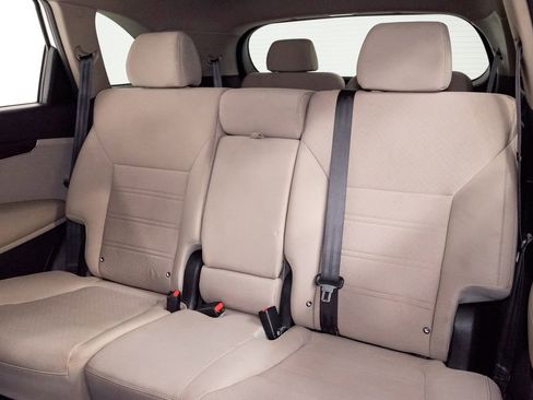 Used 2020 Kia Sorento LX w/ LX I4 Convenience Package image 22