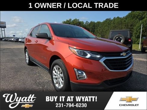 Used 2020 Chevrolet Equinox LS w/ LS Convenience Package AWD/4WD image 1