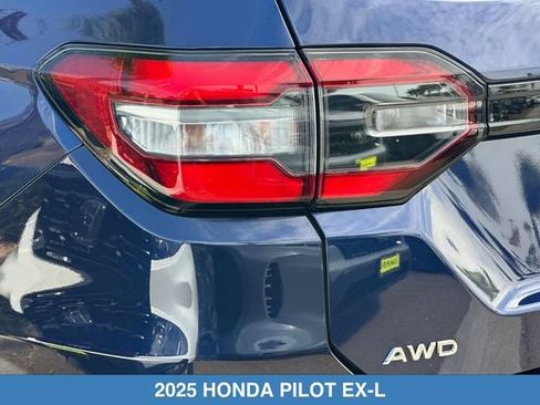 Certified 2025 Honda Pilot EX-L image 31
