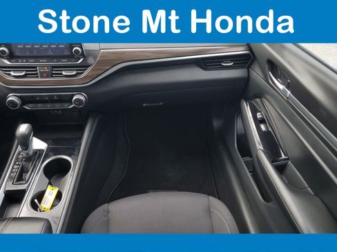 Used 2023 Nissan Altima 2.5 SV FWD image 17