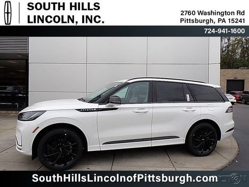 New 2026 Lincoln Aviator Reserve w/ Jet Appearance Package image 1