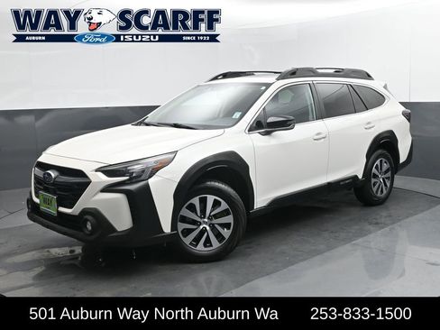 Used 2024 Subaru Outback Premium image 1