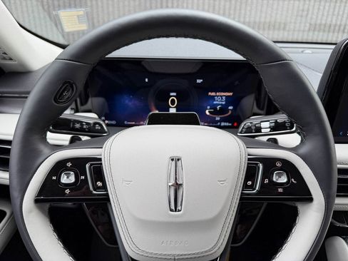 New 2026 Lincoln Aviator AWD image 45