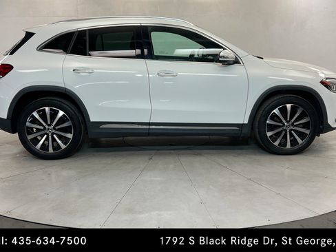 Certified 2022 Mercedes-Benz GLA 250 4MATIC w/ Premium Package Lite image 6