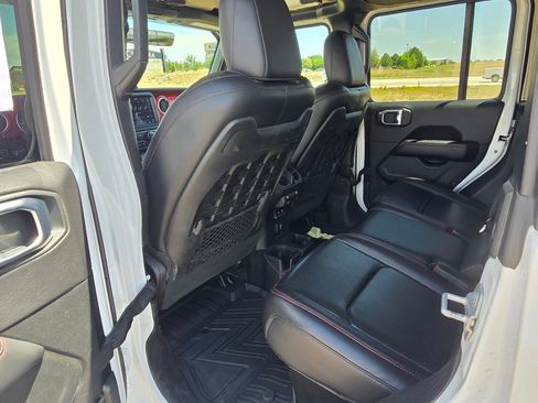 Used 2020 Jeep Gladiator Rubicon AWD/4WD image 15