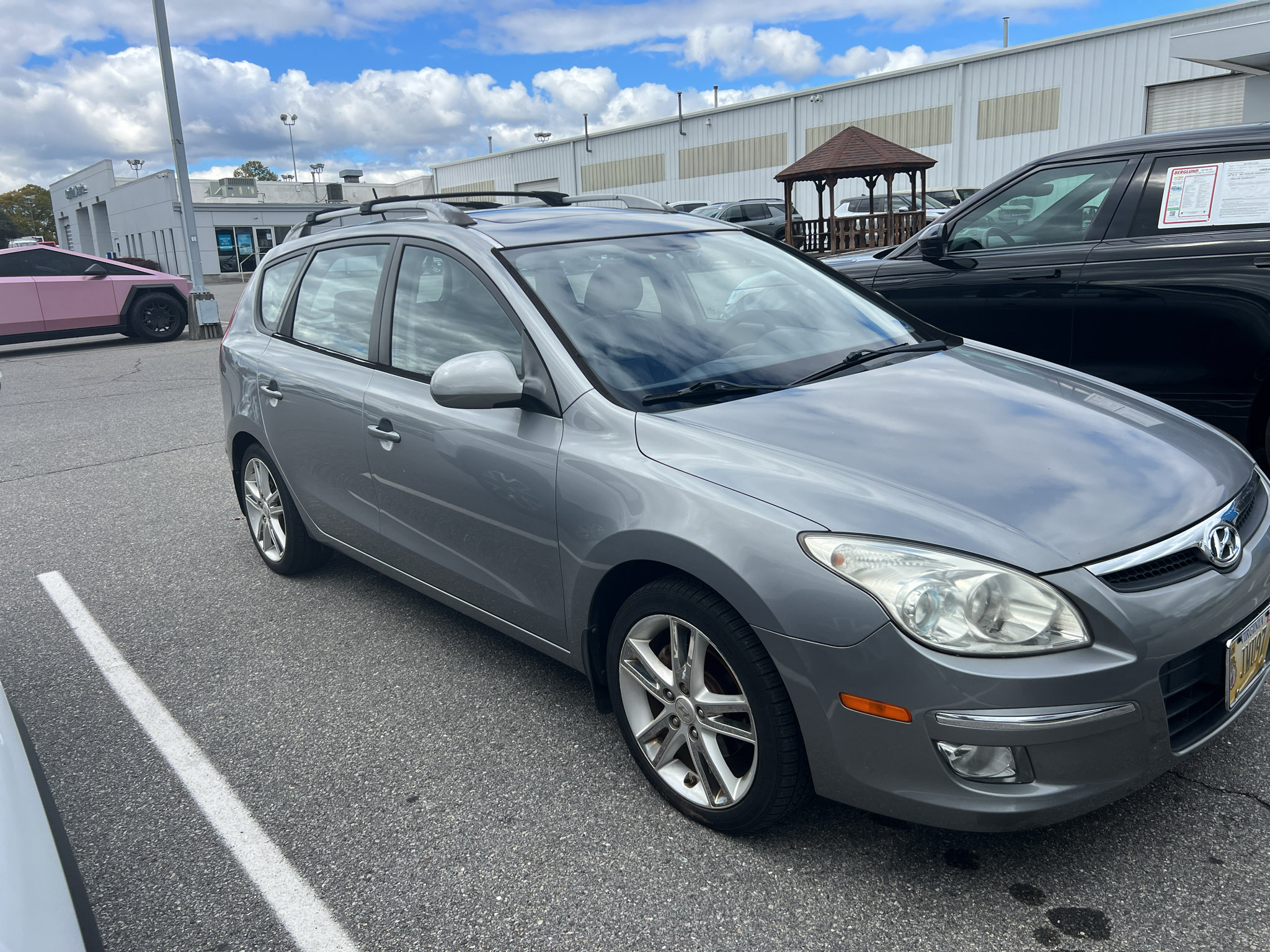 Used 2012 Hyundai Elantra FWD image 6