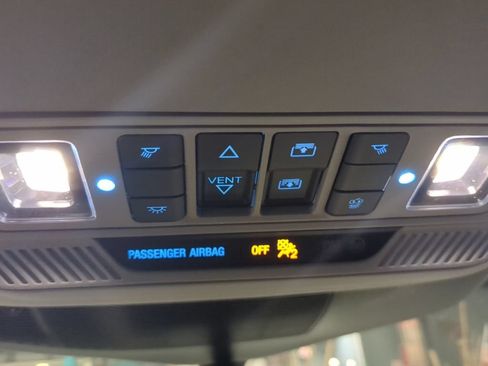 Used 2022 Ford Explorer XLT w/ Equipment Group 202A AWD/4WD image 20