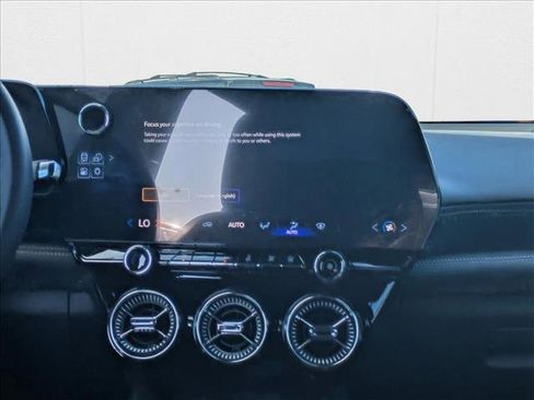 New 2025 Chevrolet Blazer EV LT image 12