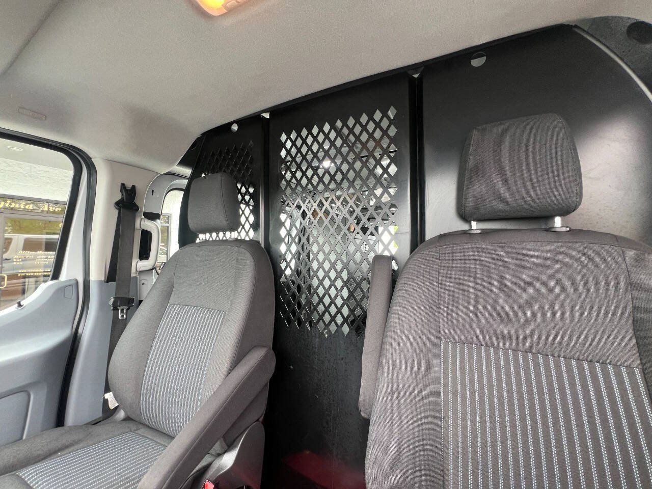Used 2019 Ford Transit 250 130 Low Roof w/ Exterior Upgrade Package RWD image 13