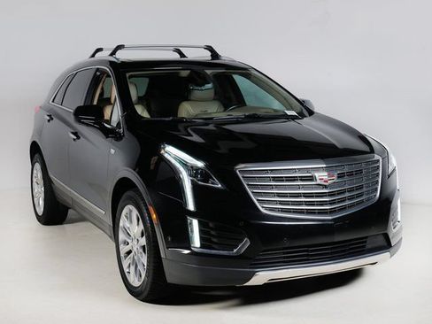 Used 2018 Cadillac XT5 Platinum w/ Driver Assist Package AWD/4WD image 10