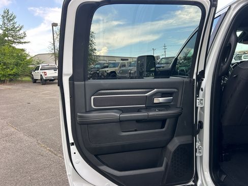 Certified 2026 RAM 2500 Big Horn AWD/4WD image 16