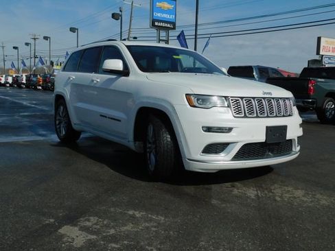 Used 2017 Jeep Grand Cherokee Summit image 4