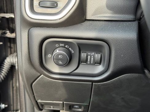 Used 2024 RAM 2500 Laramie image 19