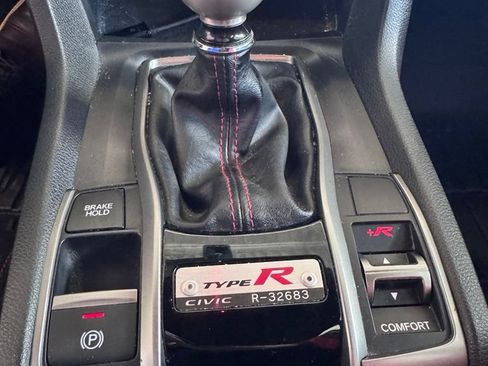 Used 2019 Honda Civic Type R image 23