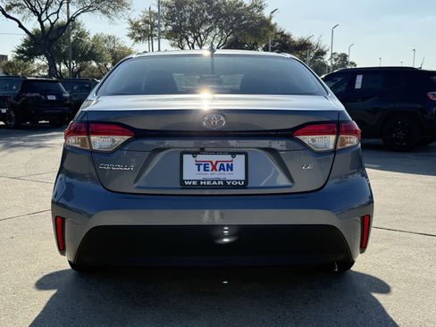 Used 2024 Toyota Corolla LE image 6