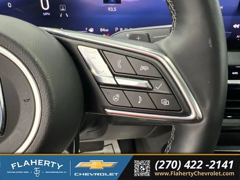 Used 2025 Buick Enclave Preferred w/ Power Package FWD image 26
