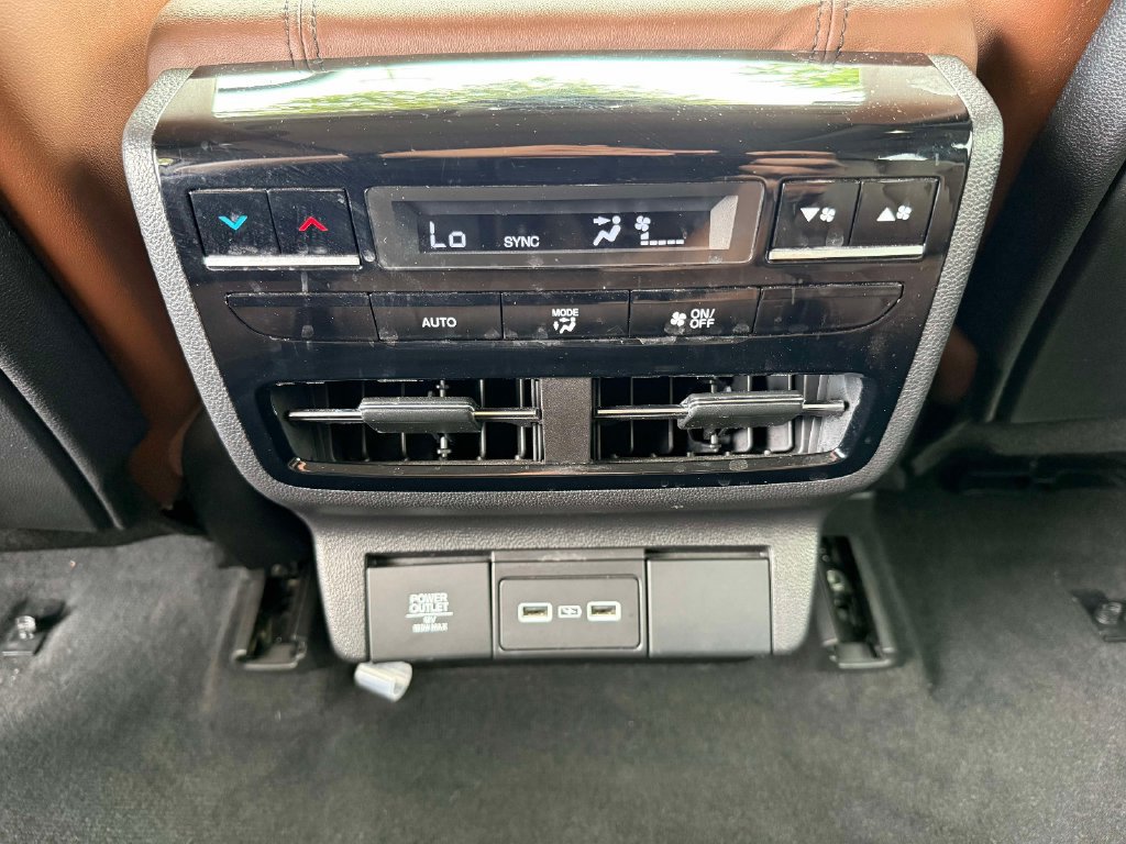 Certified 2024 Acura MDX w/ Technology Package AWD/4WD image 13