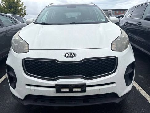 Used 2017 Kia Sportage LX w/ LX Popular Package FWD image 2