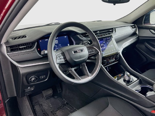 Used 2023 Jeep Grand Cherokee L Laredo w/ Luxury Tech Group I AWD/4WD image 35