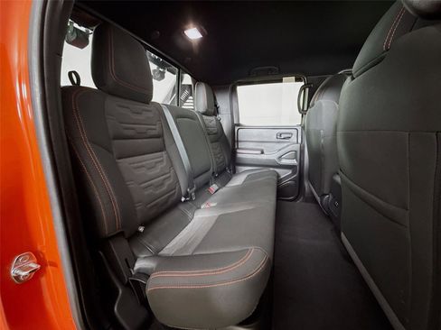 Used 2025 Nissan Frontier PRO-4X image 24