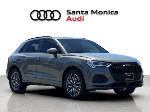 Used 2023 Audi Q3 2.0T Premium w/ Convenience Package AWD/4WD image 9
