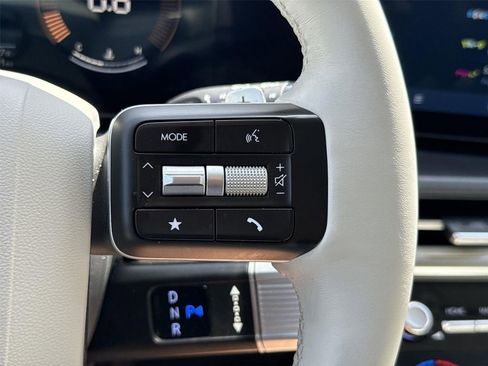 Used 2025 Hyundai Santa Fe SEL image 34