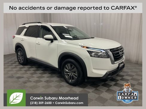 Used 2024 Nissan Pathfinder SV image 1