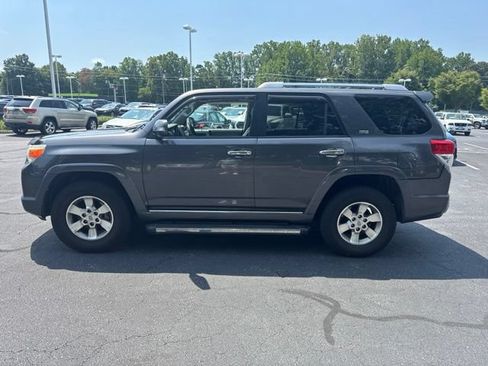 Used 2011 Toyota 4Runner SR5 w/ Convenience Pkg AWD/4WD image 8