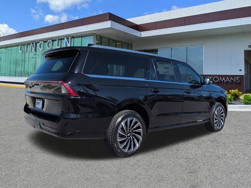 New 2026 Lincoln Navigator L Black Label AWD/4WD image 4