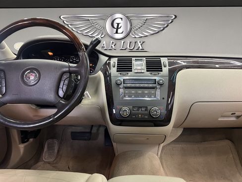 Used 2011 Cadillac DTS Luxury image 14