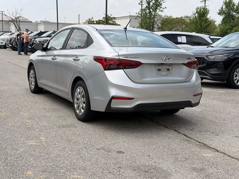 Used 2019 Hyundai Accent SE FWD image 5