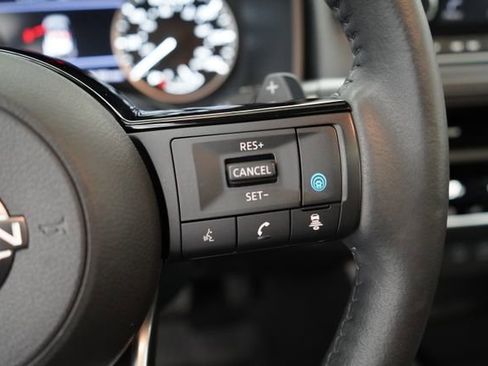 Used 2023 Nissan Rogue SV w/ SV Premium B Package image 20