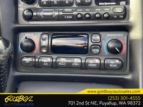 Used 2001 Chevrolet Corvette Convertible w/ Preferred Equipment Group2 image 24