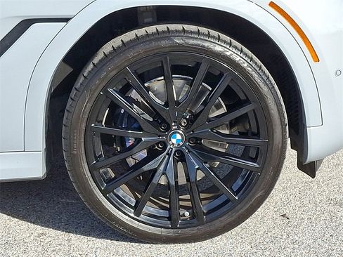 Certified 2024 BMW X6 xDrive40i w/ Executive Package image 12