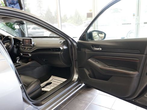 Used 2021 Nissan Altima 2.5 SR FWD image 39